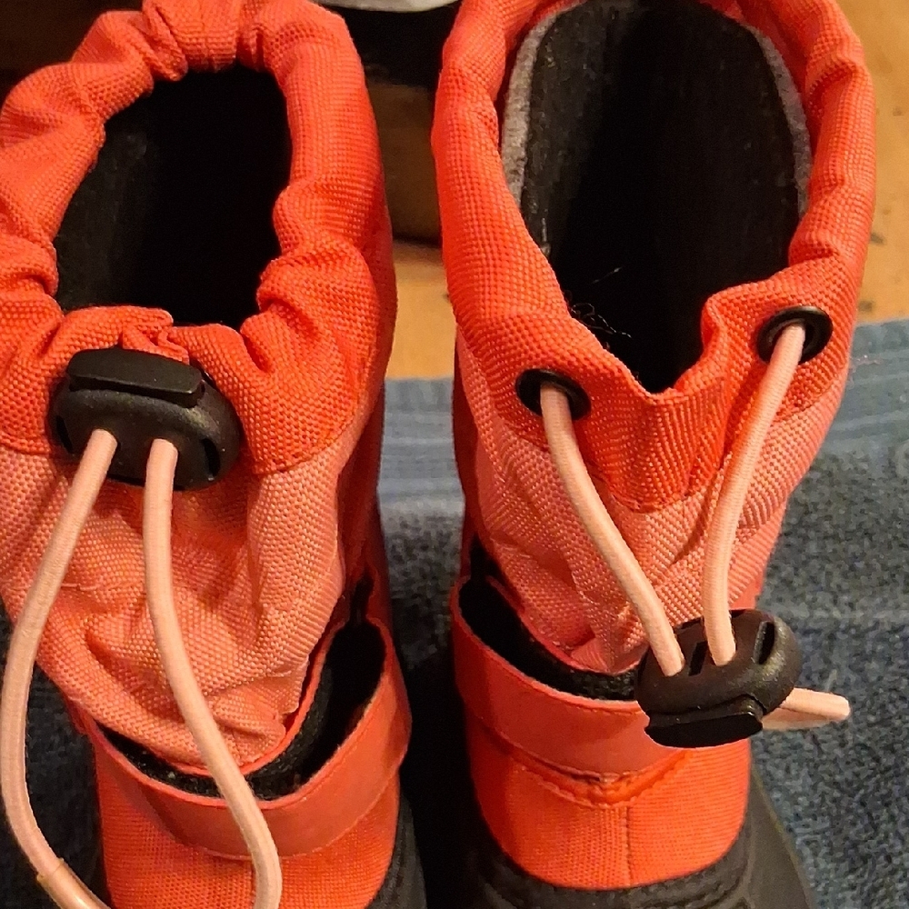 Columbia Kids Orange and Black Waterproof Snow Boots - Picture 5 of 8